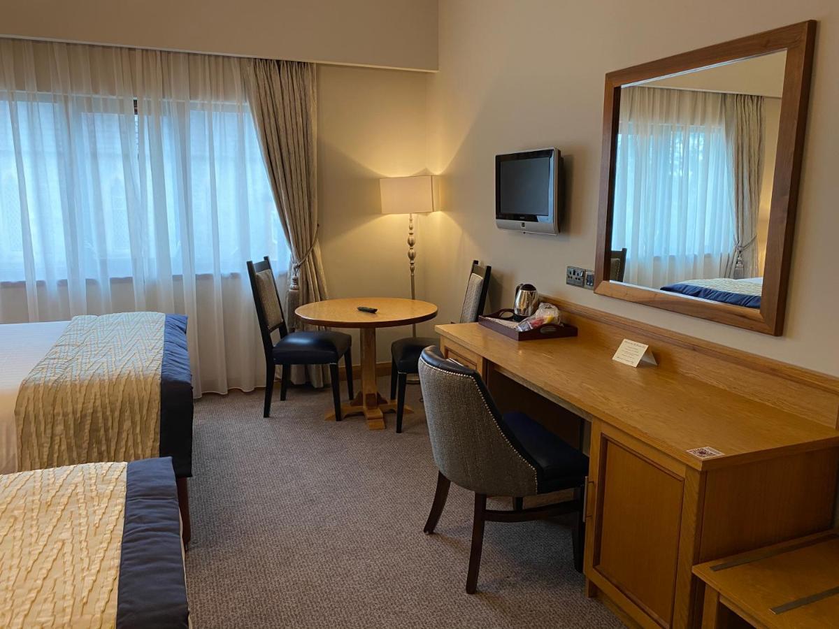An Grianan Hotel Burt Экстерьер фото