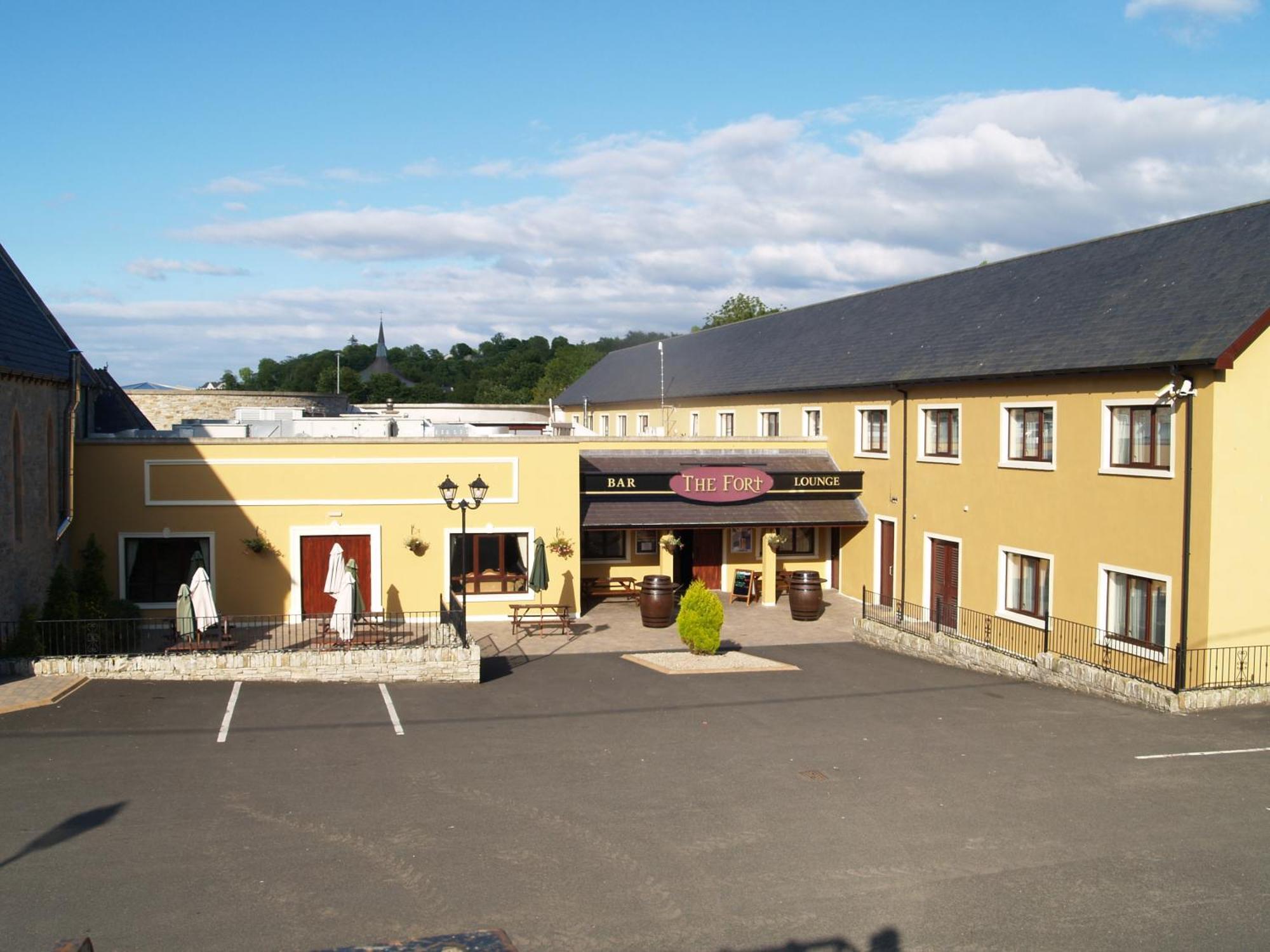 An Grianan Hotel Burt Экстерьер фото