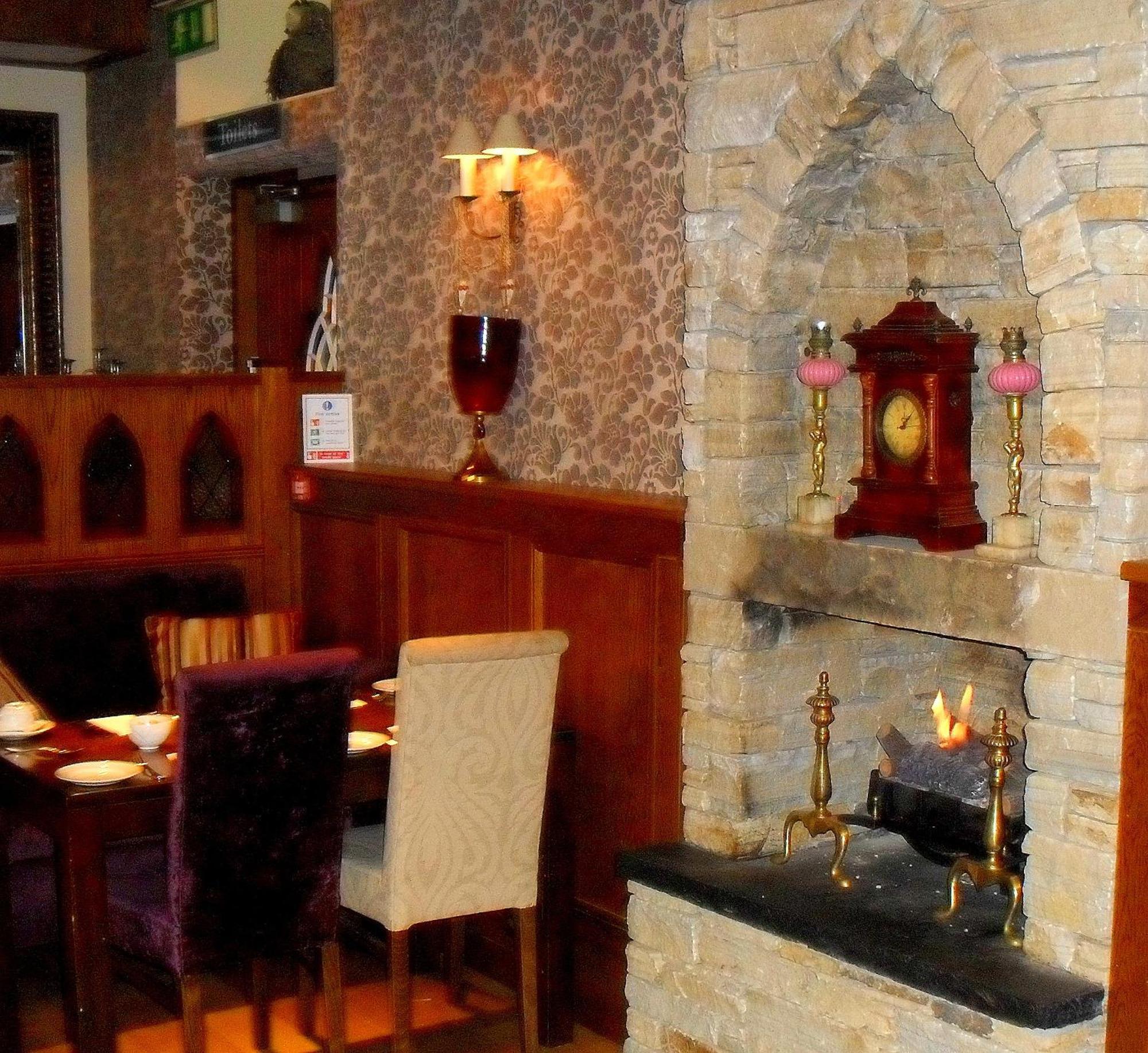 An Grianan Hotel Burt Экстерьер фото