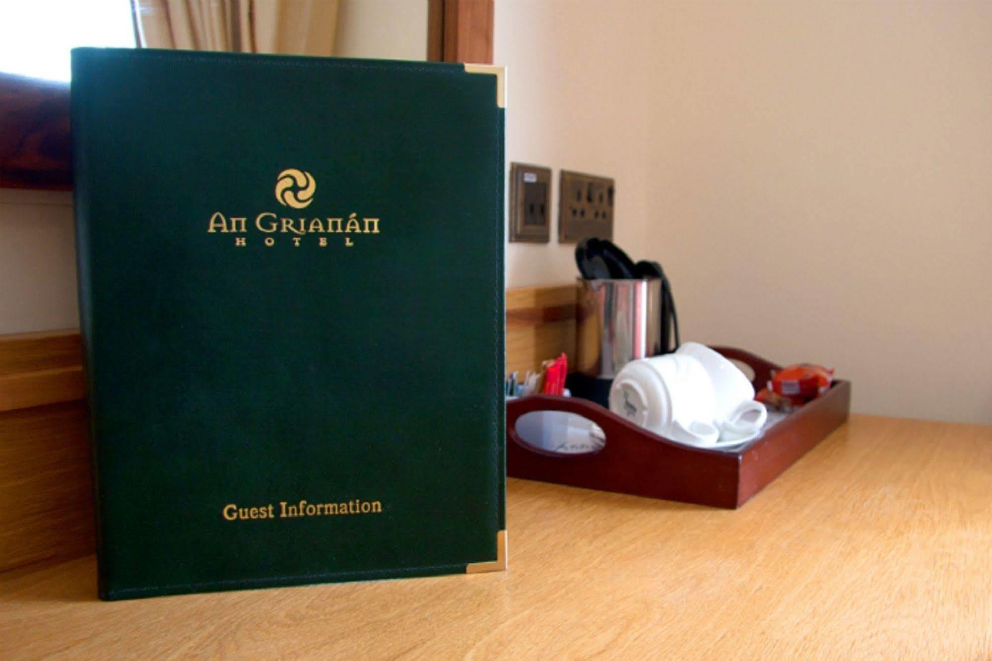 An Grianan Hotel Burt Экстерьер фото