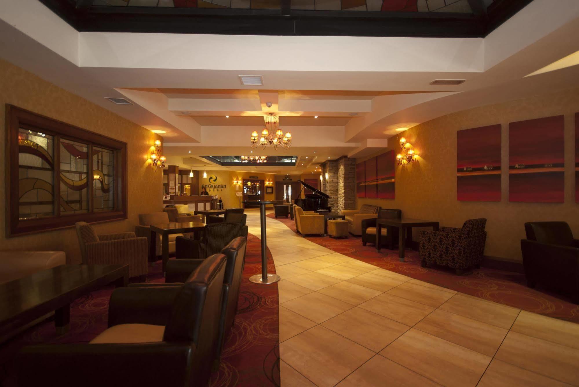 An Grianan Hotel Burt Экстерьер фото